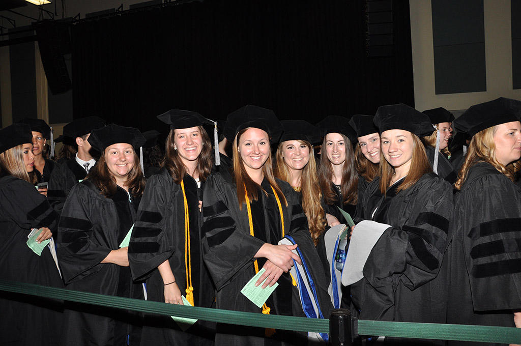 Group of Ross Vet students at graduation